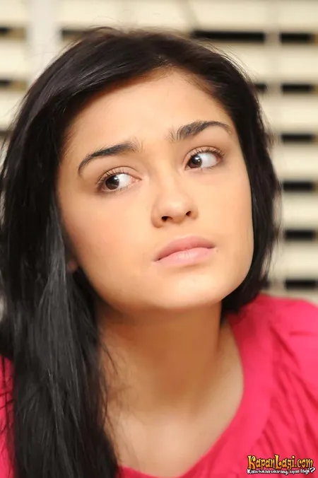 Foto Yasmine Wildblood