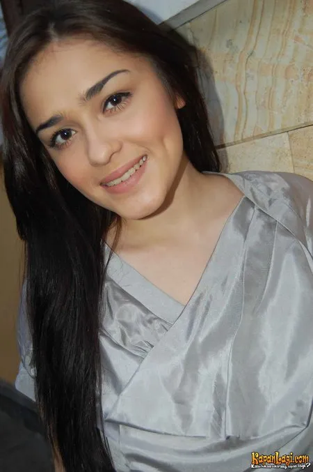 Foto Yasmine Wildblood