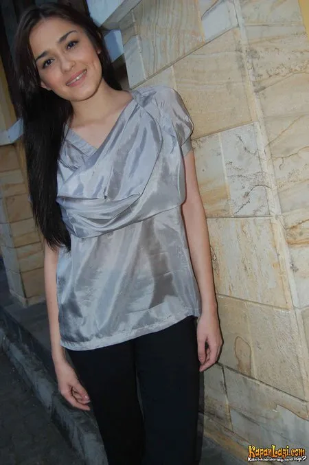 Foto Yasmine Wildblood