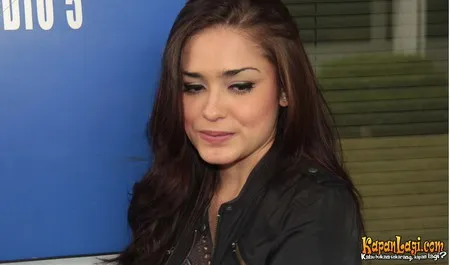 Foto Yasmine Wildblood