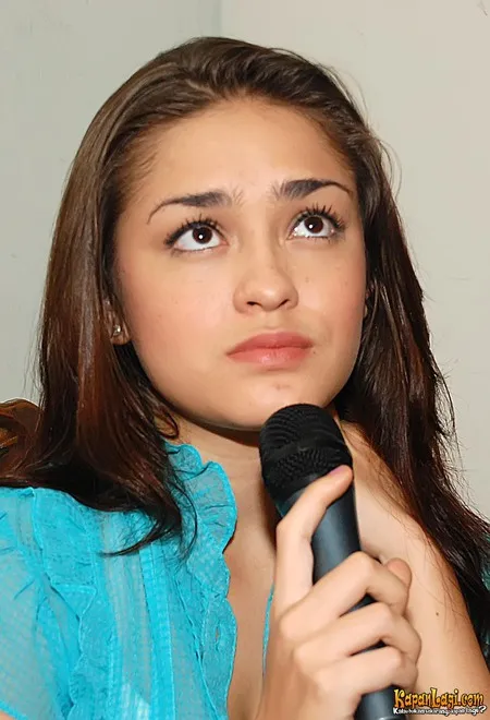 Foto Yasmine Wildblood