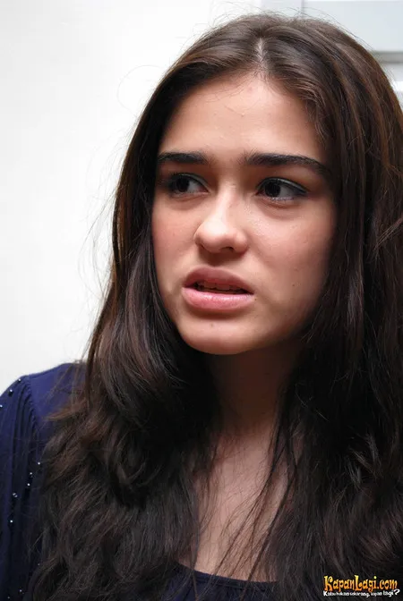 Foto Yasmine Wildblood