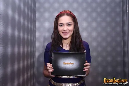 Foto Yasmine Wildblood