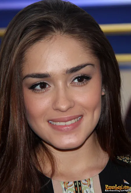 Foto Yasmine Wildblood