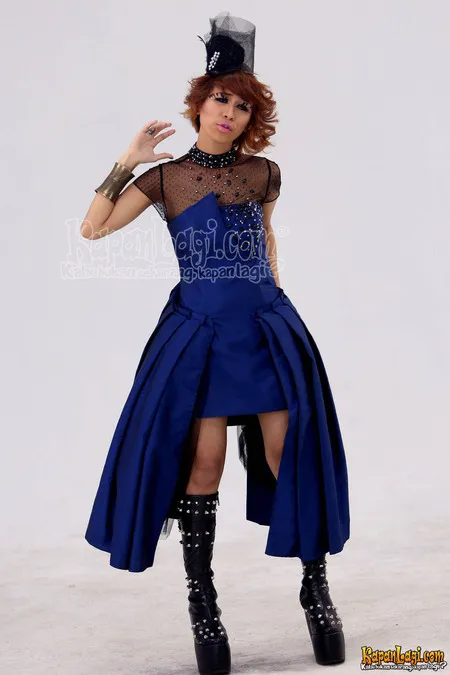 Foto Yaya Dewi Dewi