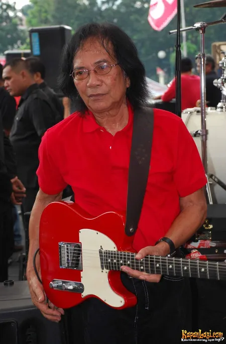 Foto Yon Koeswoyo