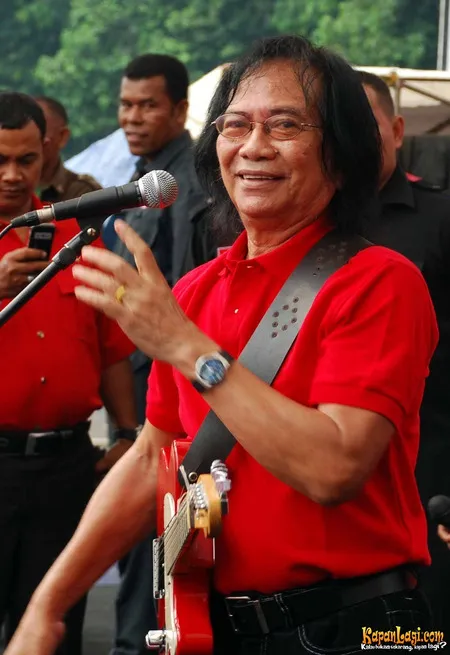 Foto Yon Koeswoyo