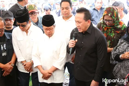 Foto Yon Koeswoyo