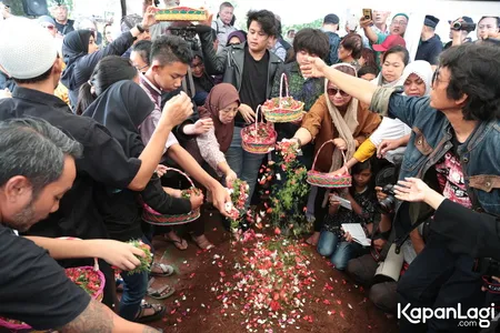 Foto Yon Koeswoyo