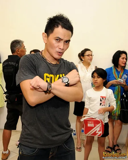 Foto Yosi Project Pop