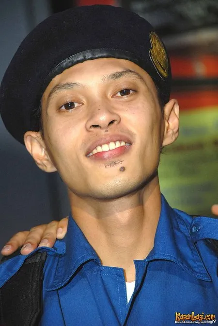 Foto Yton Club Eighties