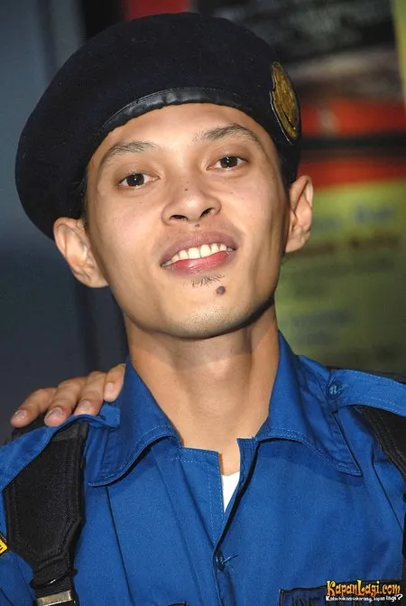 Foto Yton Club Eighties