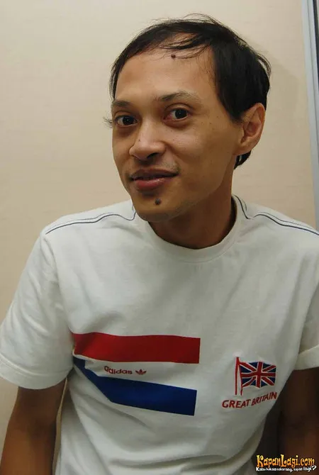 Foto Yton Club Eighties