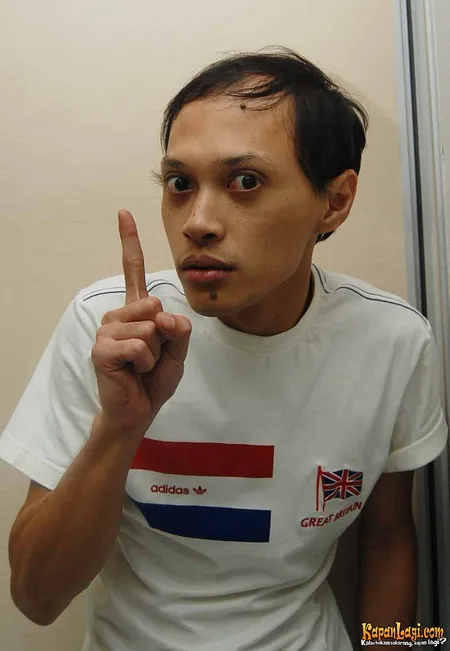 Foto Yton Club Eighties