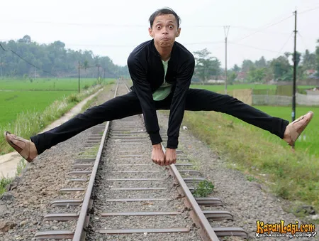 Foto Yton Club Eighties