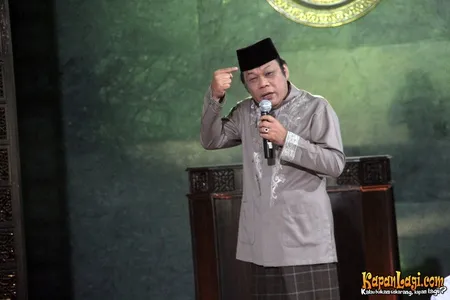 Foto Zainuddin MZ