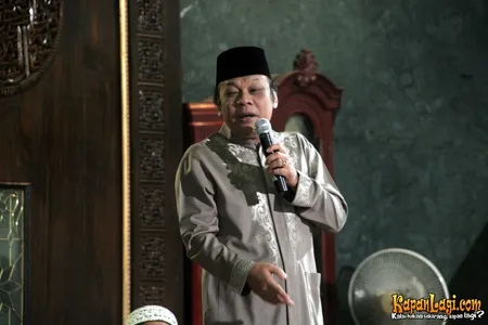Foto Zainuddin MZ