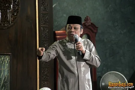Foto Zainuddin MZ