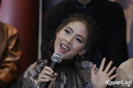 Foto Zara Jkt 48