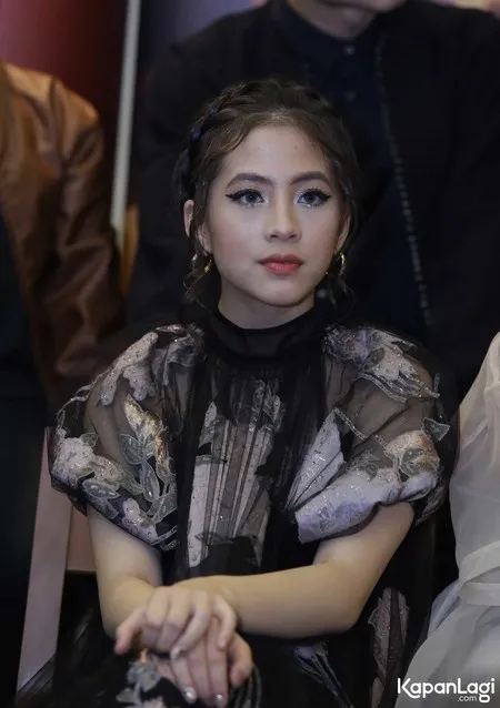 Foto Zara Jkt 48