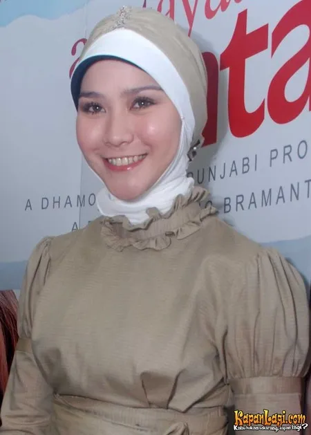Foto Zaskia Adya Mecca