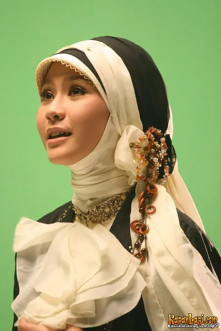 Foto Zaskia Adya Mecca