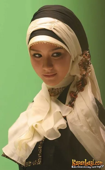 Foto Zaskia Adya Mecca