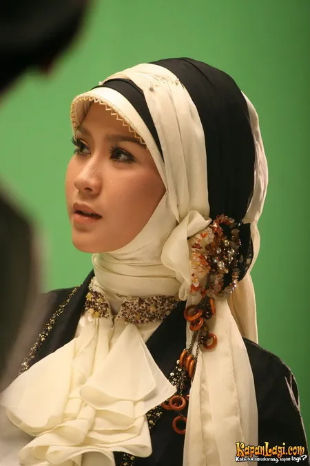 Foto Zaskia Adya Mecca