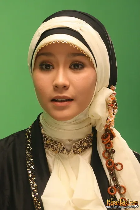 Foto Zaskia Adya Mecca