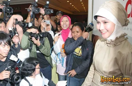 Foto Zaskia Adya Mecca