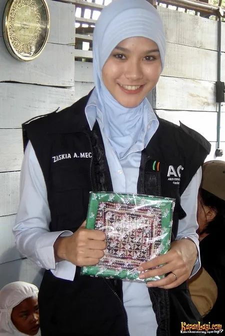 Foto Zaskia Adya Mecca