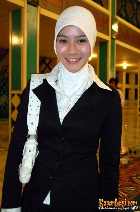 Foto Zaskia Adya Mecca