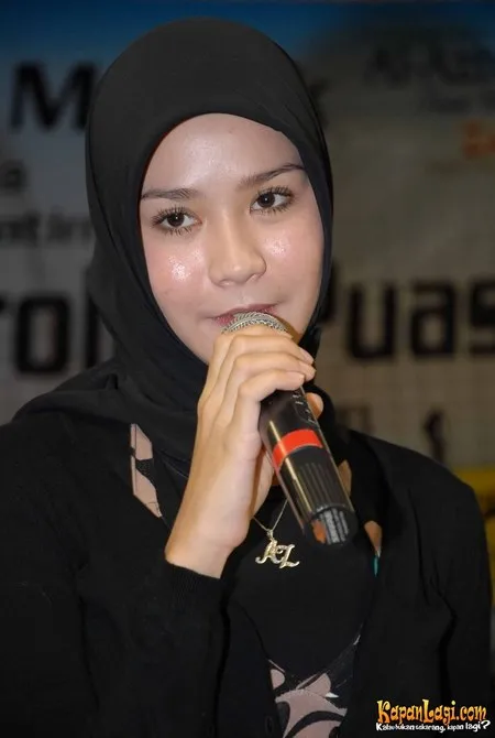 Foto Zaskia Adya Mecca