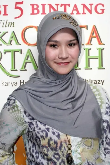 Foto Zaskia Adya Mecca