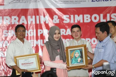 Foto Zaskia Adya Mecca