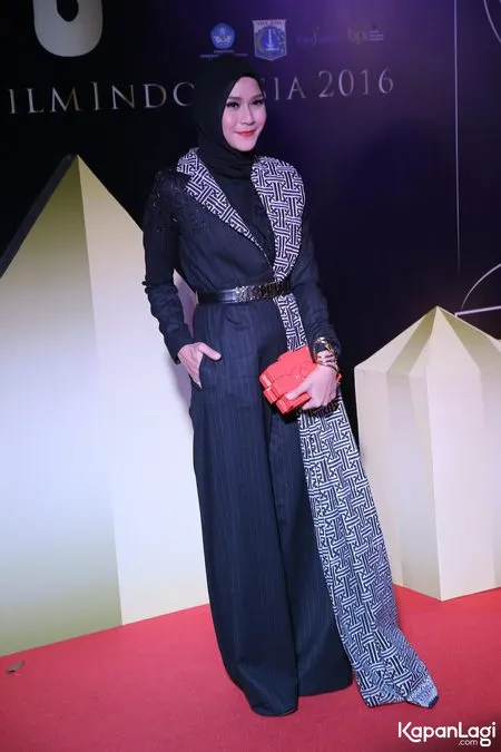 Foto Zaskia Adya Mecca