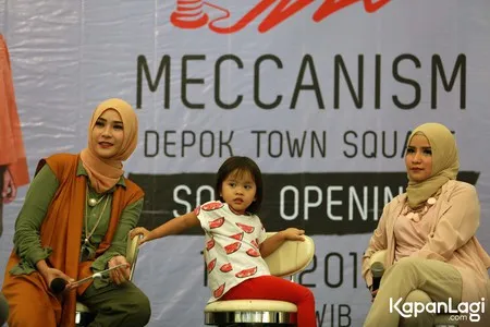 Foto Zaskia Adya Mecca