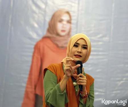 Foto Zaskia Adya Mecca