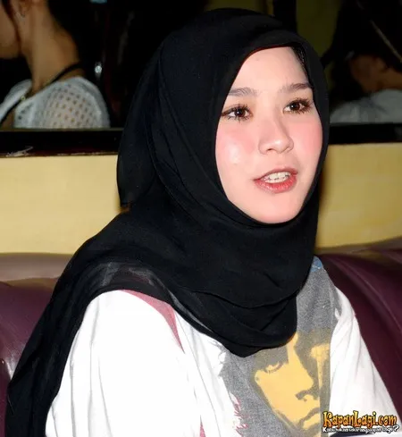 Foto Zaskia Adya Mecca