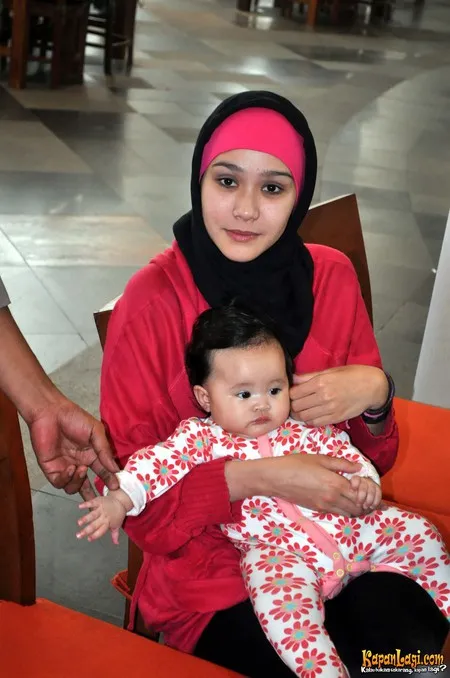 Foto Zaskia Adya Mecca