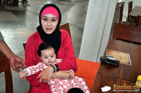 Foto Zaskia Adya Mecca