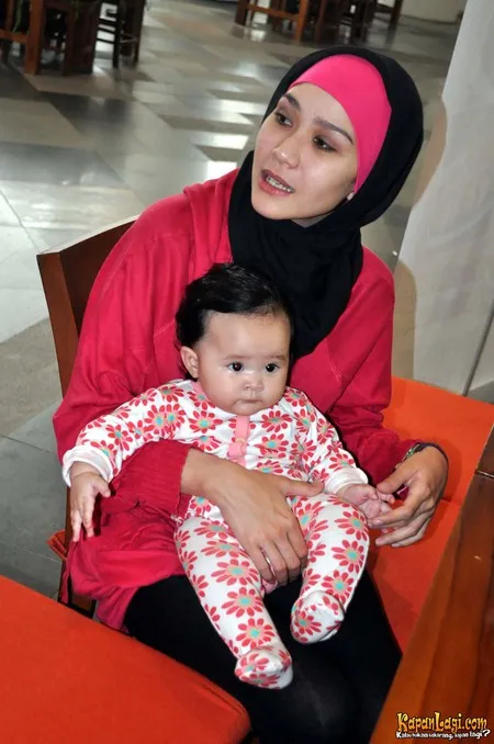 Foto Zaskia Adya Mecca