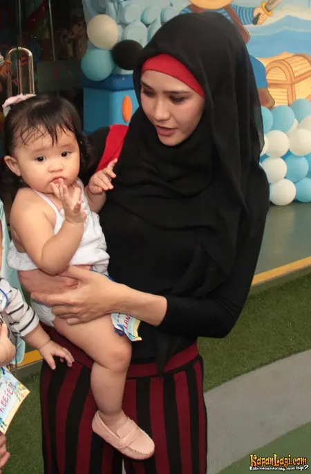 Foto Zaskia Adya Mecca