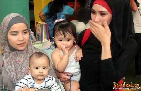 Foto Zaskia Adya Mecca