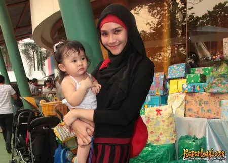 Foto Zaskia Adya Mecca