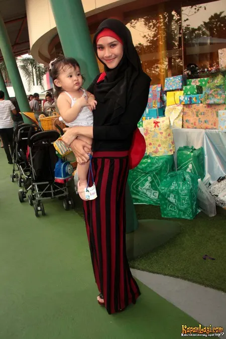 Foto Zaskia Adya Mecca