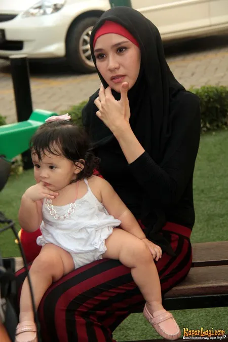 Foto Zaskia Adya Mecca