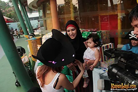 Foto Zaskia Adya Mecca