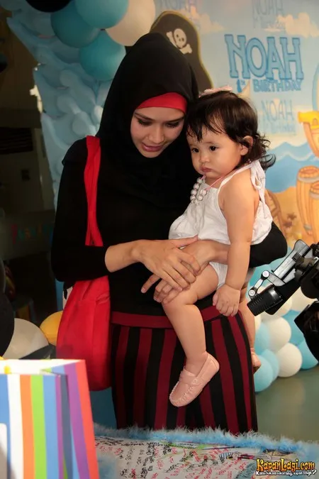 Foto Zaskia Adya Mecca