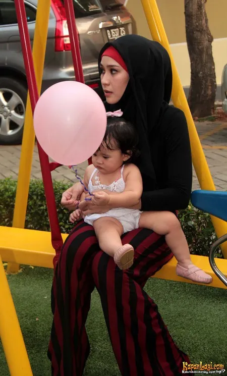 Foto Zaskia Adya Mecca